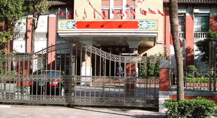 Taiwan’s Central Election Commission blocks referendum to introduce corporal punishment over human rights objections – JURIST
Clio Taiwan’s Central Election Commission blocks referendum to introduce corporal punishment over human rights objections – JURIST
Clio
