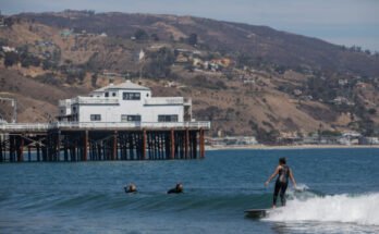 Los Angeles faces 100-degree heat as fire risk increases in Southwest

 Clio