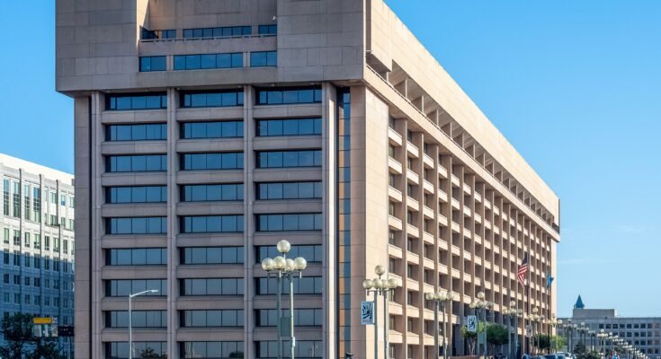 US Judge Blocks USPS Rule Restricting Mail-in Voting Ahead of Midterm Elections – JURIST
Clio US Judge Blocks USPS Rule Restricting Mail-in Voting Ahead of Midterm Elections – JURIST
Clio