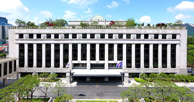 South Korea wants to approve abortion pills for the first time, introduction expected in 2027 – JURIST
Clio South Korea wants to approve abortion pills for the first time, introduction expected in 2027 – JURIST
Clio