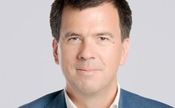 Moves: Rousseau named international head of Marsh Re; Lockton hires Tatora as Canadian professional head

 Clio