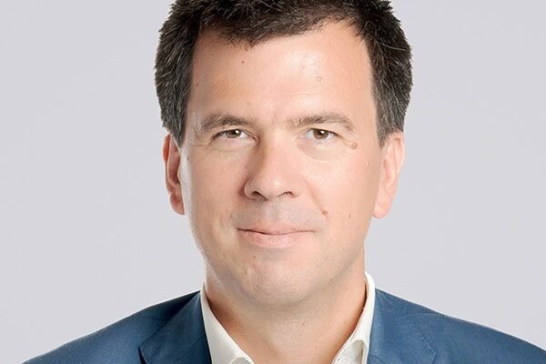 Moves: Rousseau named international head of Marsh Re; Lockton hires Tatora as Canadian professional head

 Clio