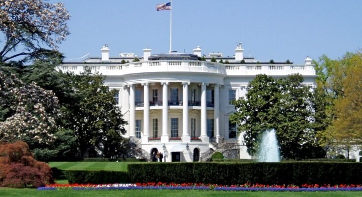 White House begins enforcing Trump’s ban on CNN, MS NOW and Politico – JURIST

 Clio