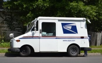 Senate Democrats call on Postal Service to stop implementing new voting restrictions – LAWYER

 Clio