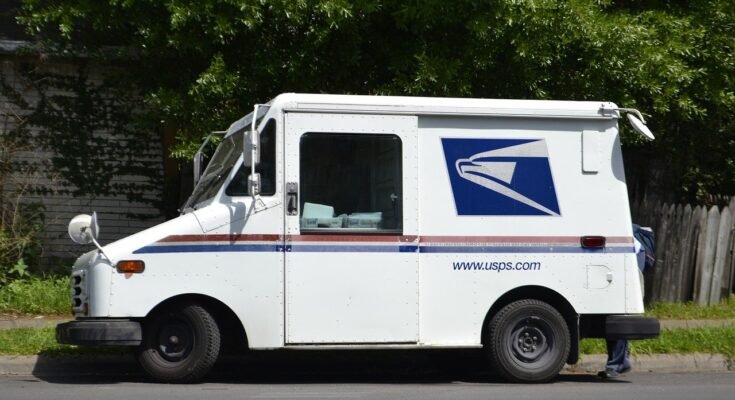 Senate Democrats call on Postal Service to stop implementing new voting restrictions – LAWYER

 Clio